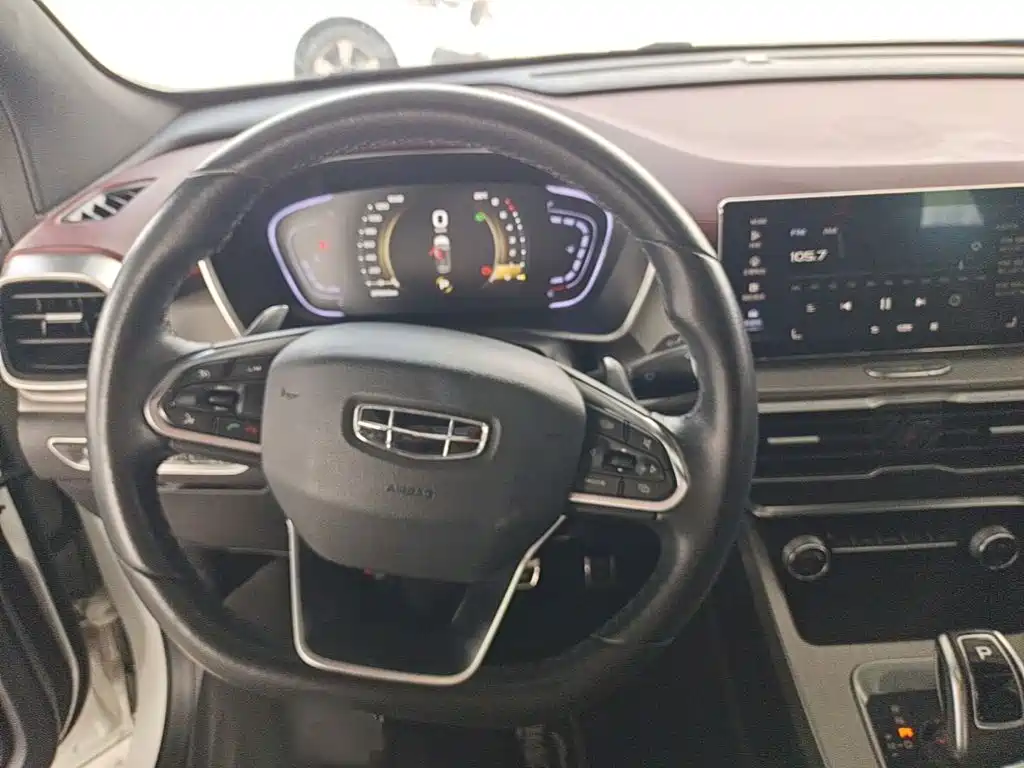 Geely Binyue — миниатюра 11