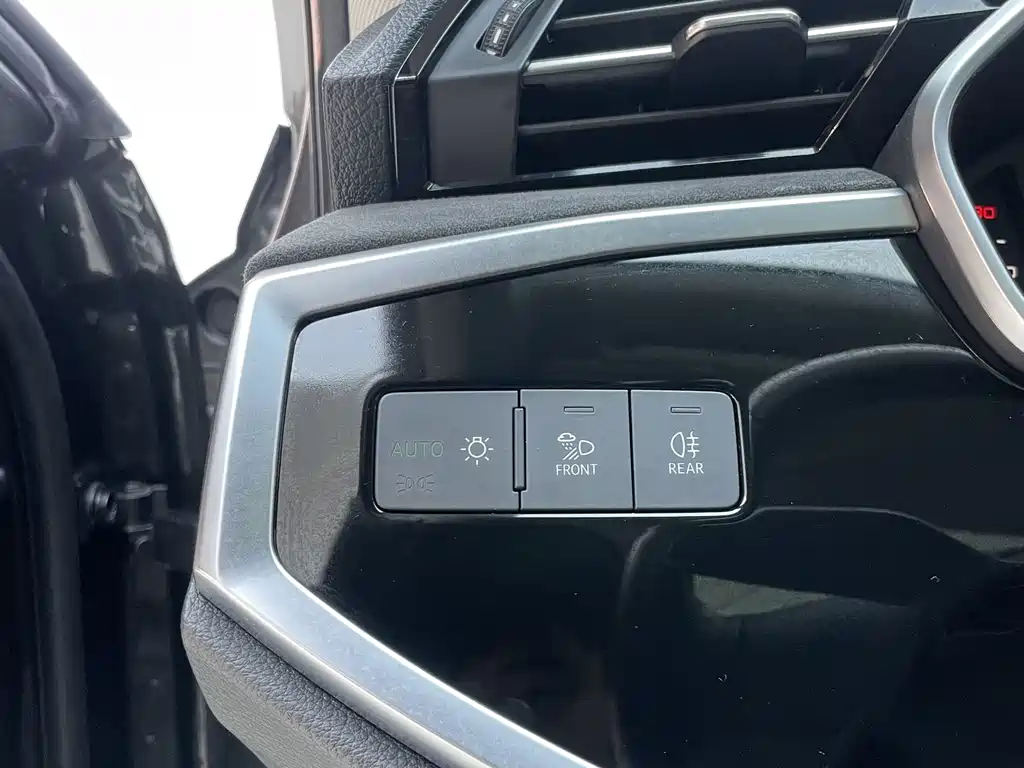 Audi Q3 Sportback — миниатюра 17