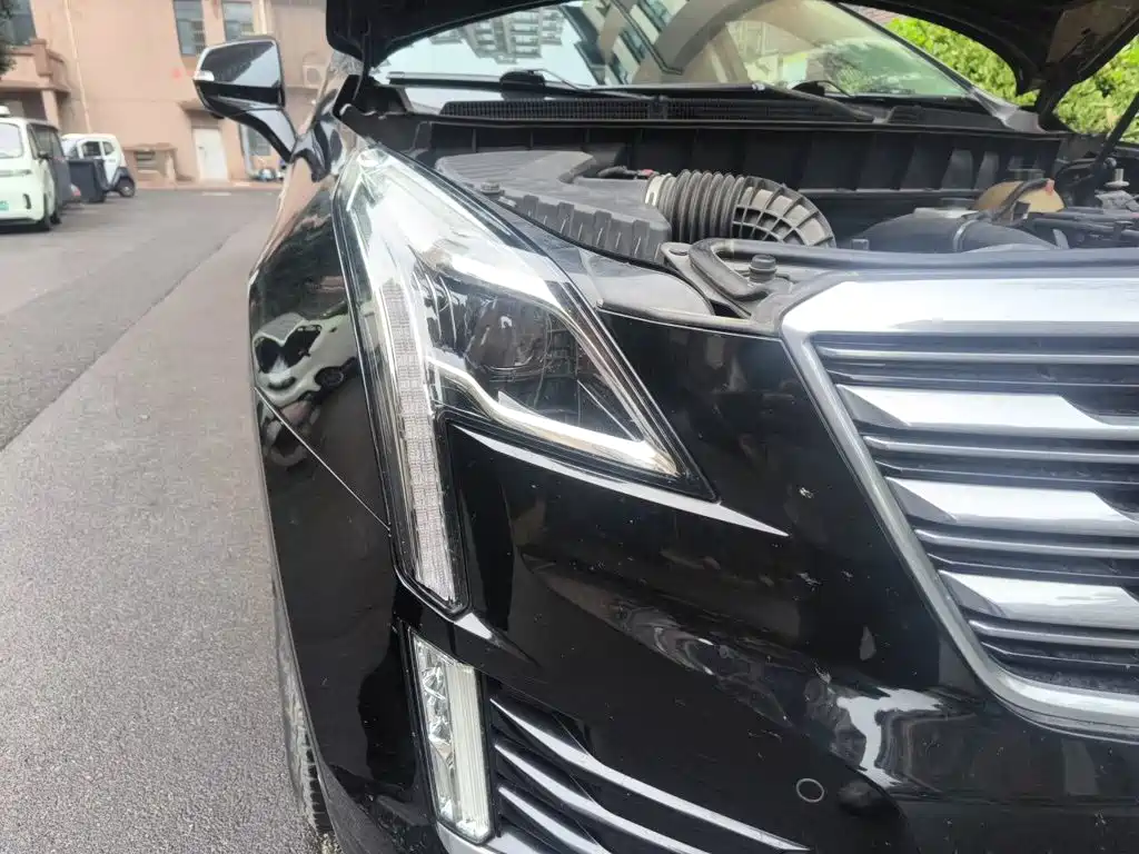Cadillac XT5 — миниатюра 7