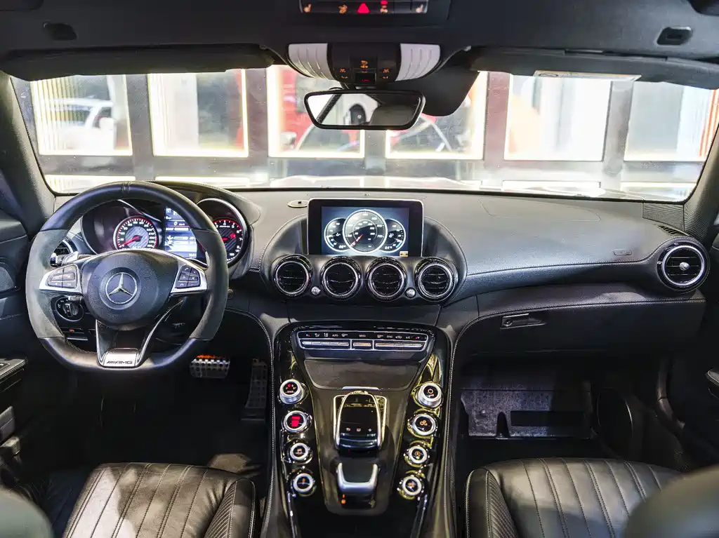 MERCEDES-BENZ AMG GT