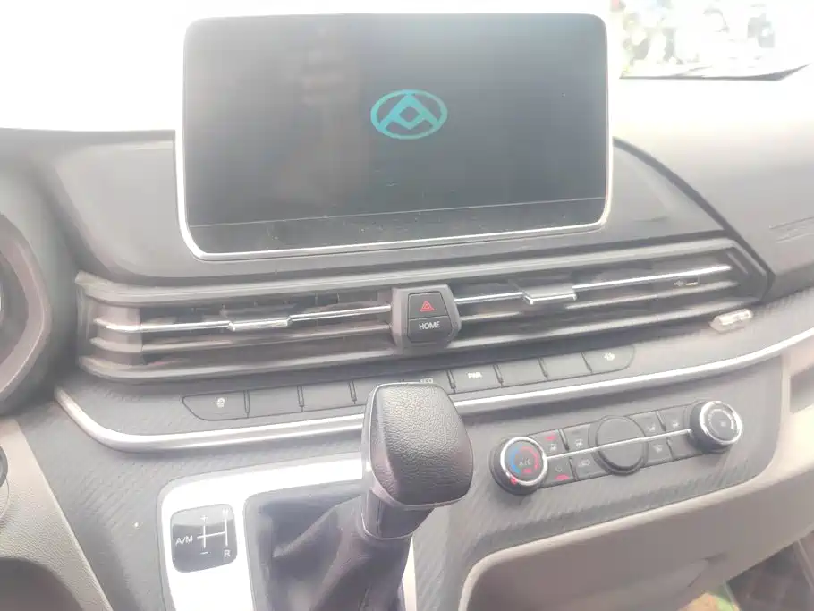 Maxus V90 — миниатюра 13