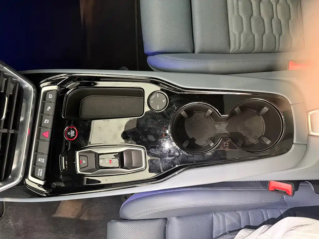 Audi e-tron GT — миниатюра 14