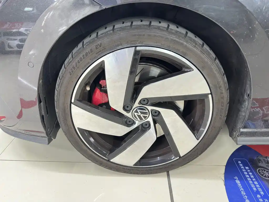 Volkswagen Golf GTI — миниатюра 4