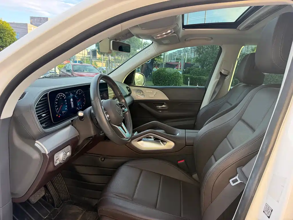 Mercedes-Benz GLE (Import) — миниатюра 10