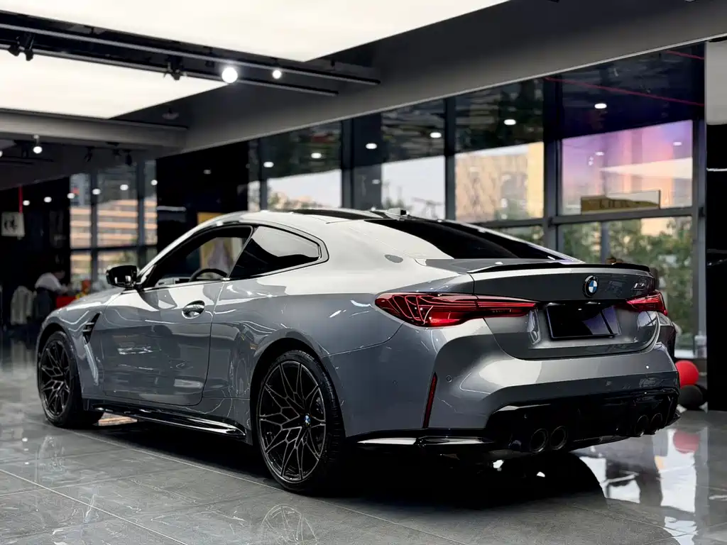 BMW M4 — миниатюра 6