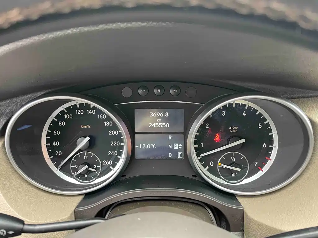 Mercedes-Benz R 2014 R 400 4MATIC Luxury