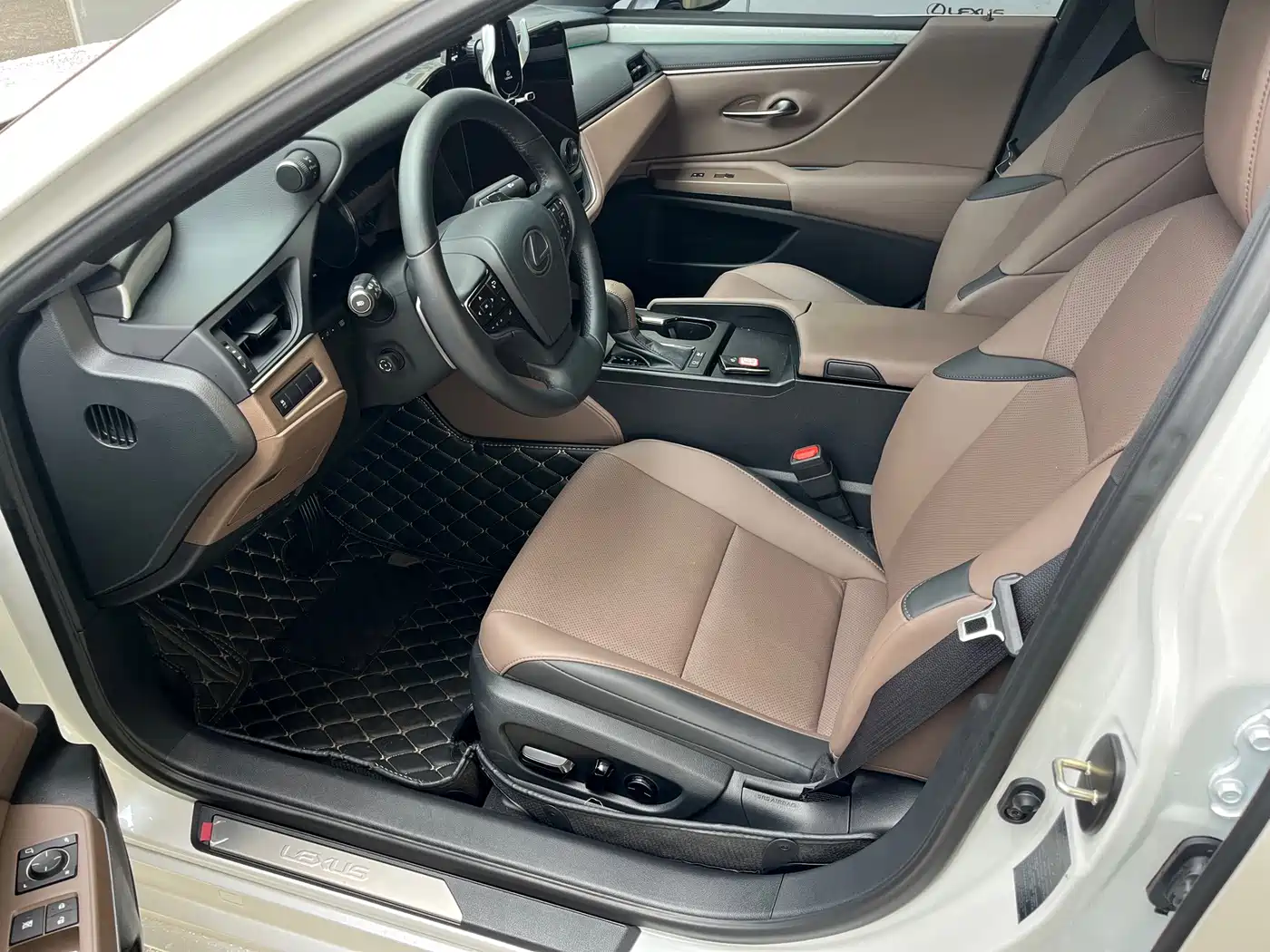 Lexus ES 2025 Белый из Китая, фото 4