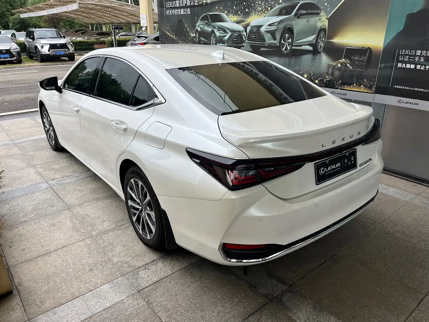 Lexus ES 2025 Белый из Китая, фото 6