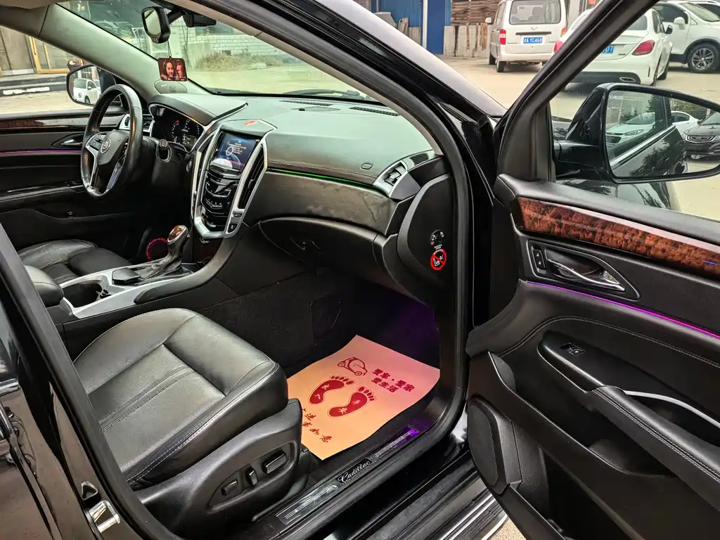 Cadillac SRX — миниатюра 15