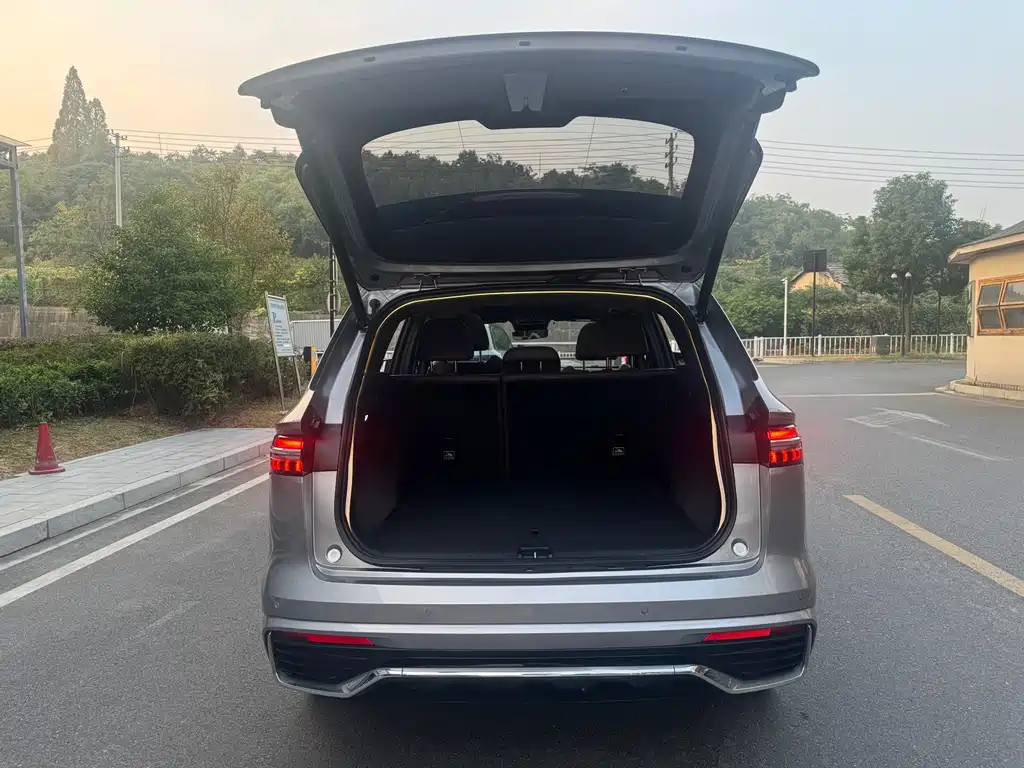 Geely Xingyue L — миниатюра 16