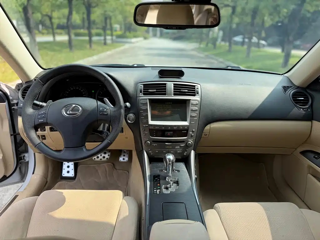 Lexus IS — миниатюра 9