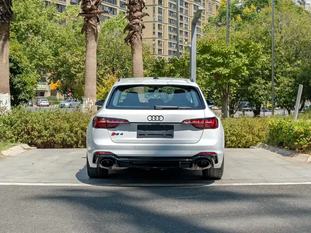 Audi RS 4 2024 RS4 Avant