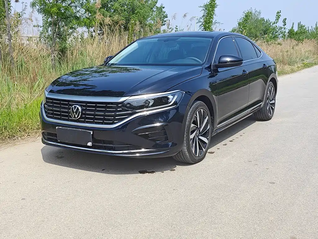 Volkswagen Passat 2024