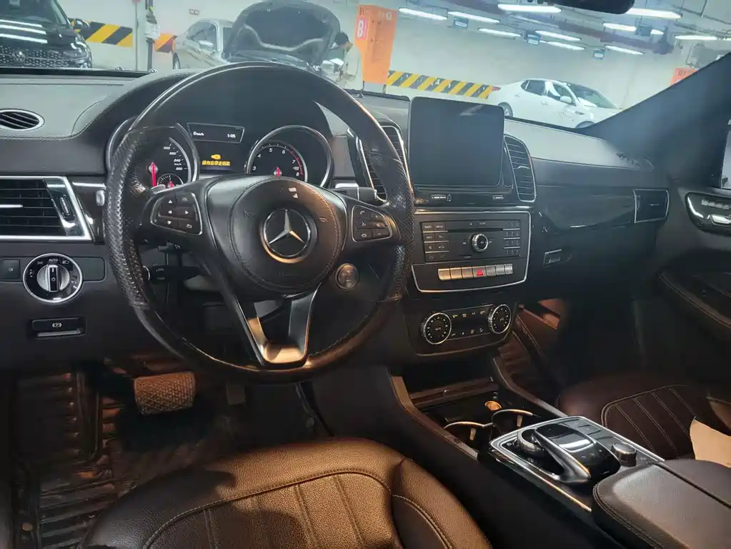 Mercedes-Benz GLS — миниатюра 7