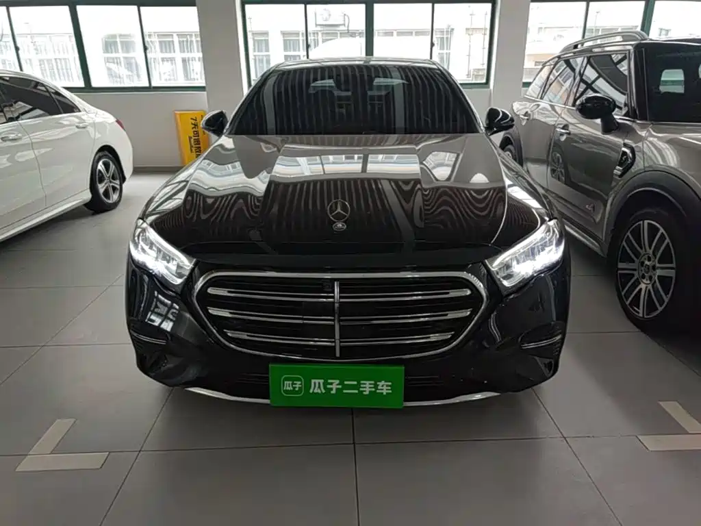 Mercedes-Benz E-Class — миниатюра 3