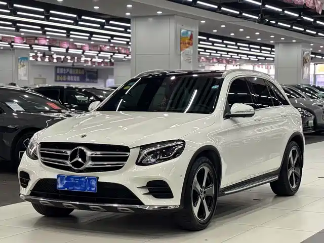 MERCEDES-BENZ GLC
