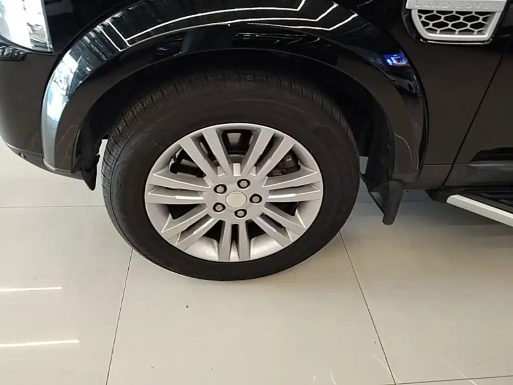 Land Rover Discovery — миниатюра 23