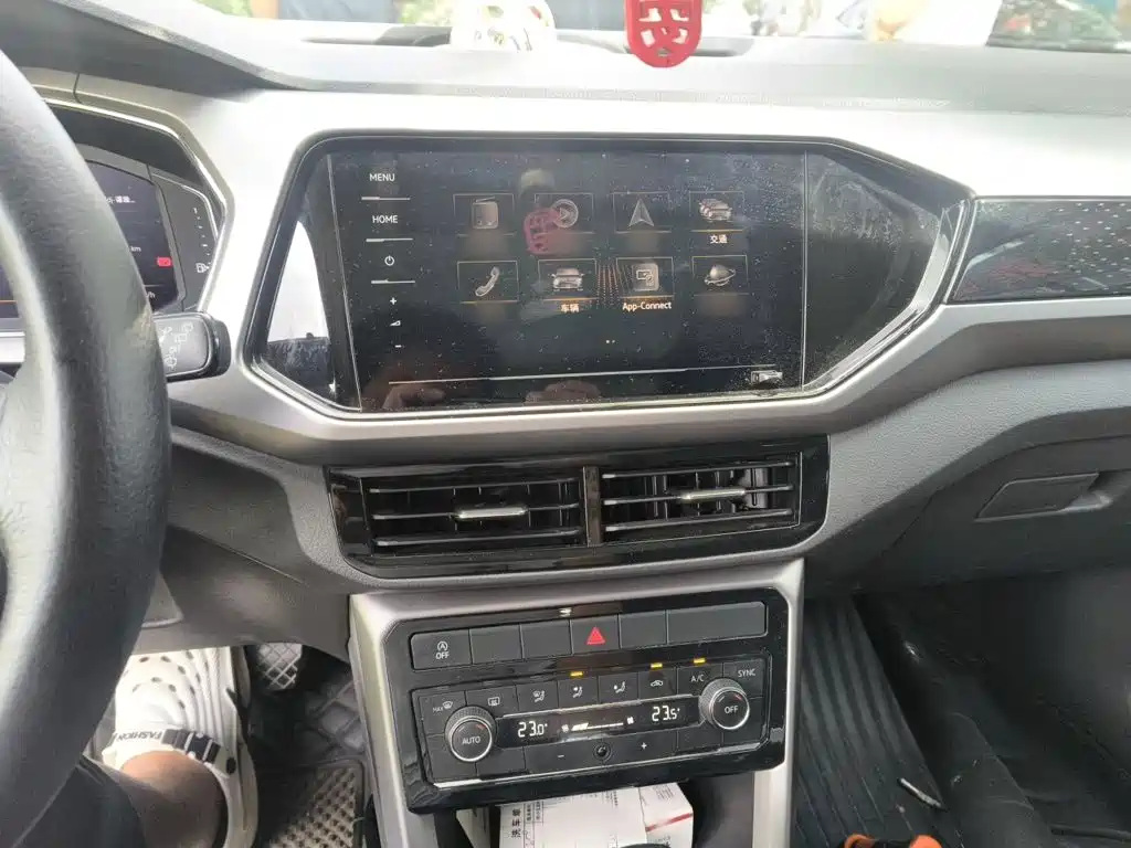 Volkswagen T-Cross — миниатюра 6