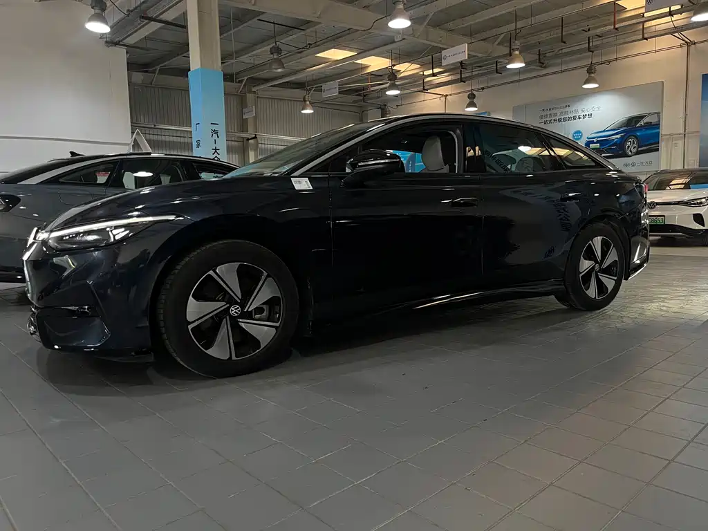 VOLKSWAGEN ID.7 VIZZION