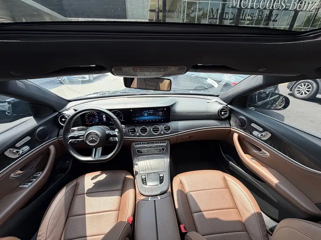 Mercedes-Benz E-Class — миниатюра 13