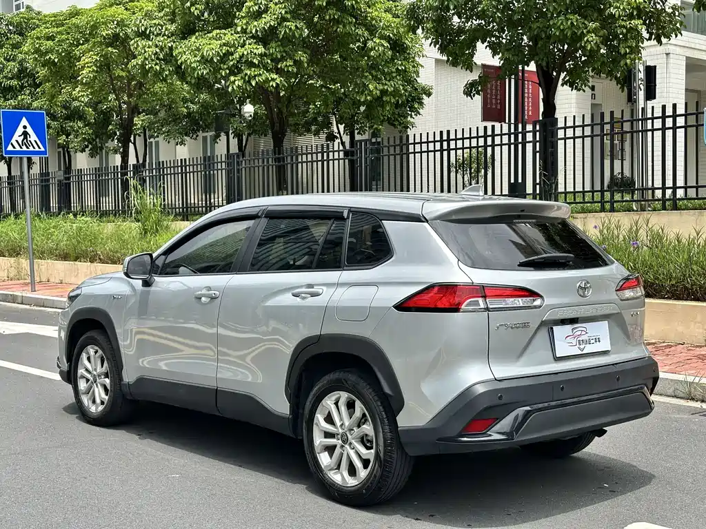 Toyota Frontlander — миниатюра 6
