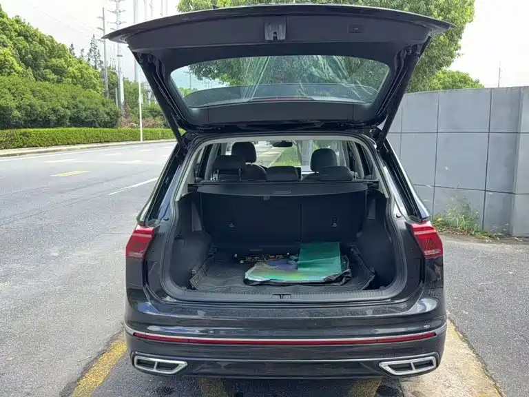 Volkswagen Tiguan L — миниатюра 8
