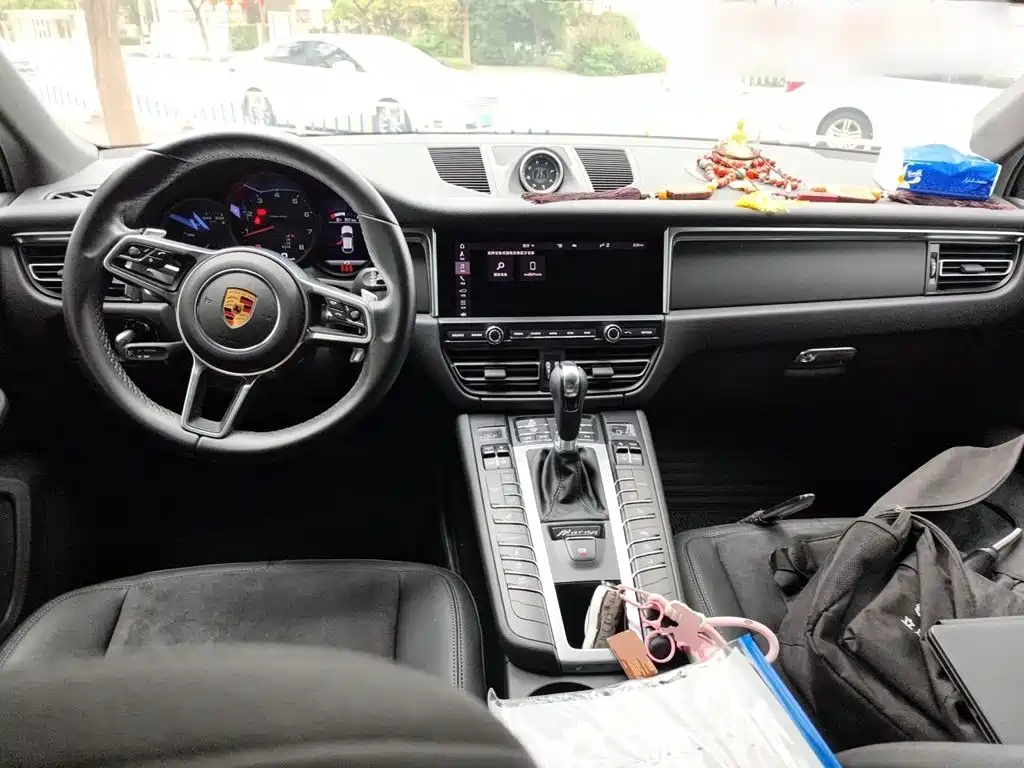 Porsche Macan — миниатюра 10