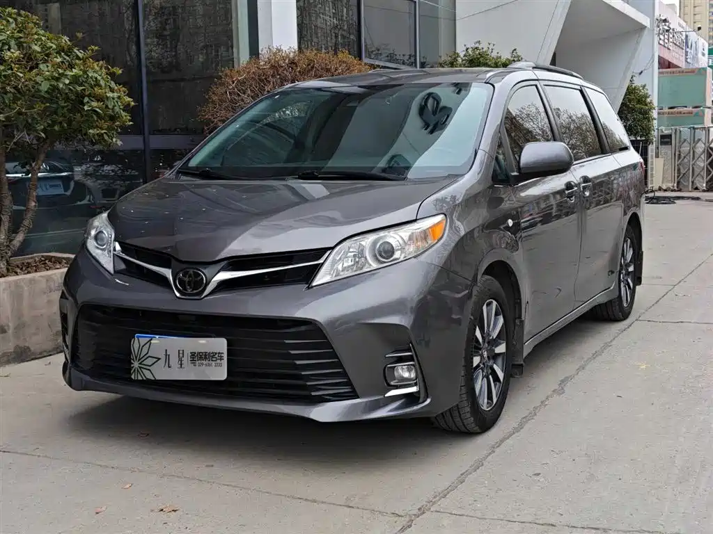 Toyota Sienna 2019