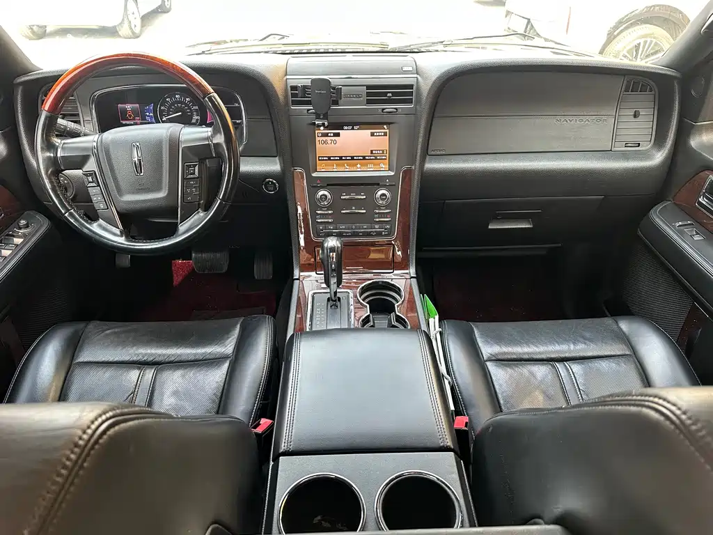 Lincoln Navigator 2018 3.5T V