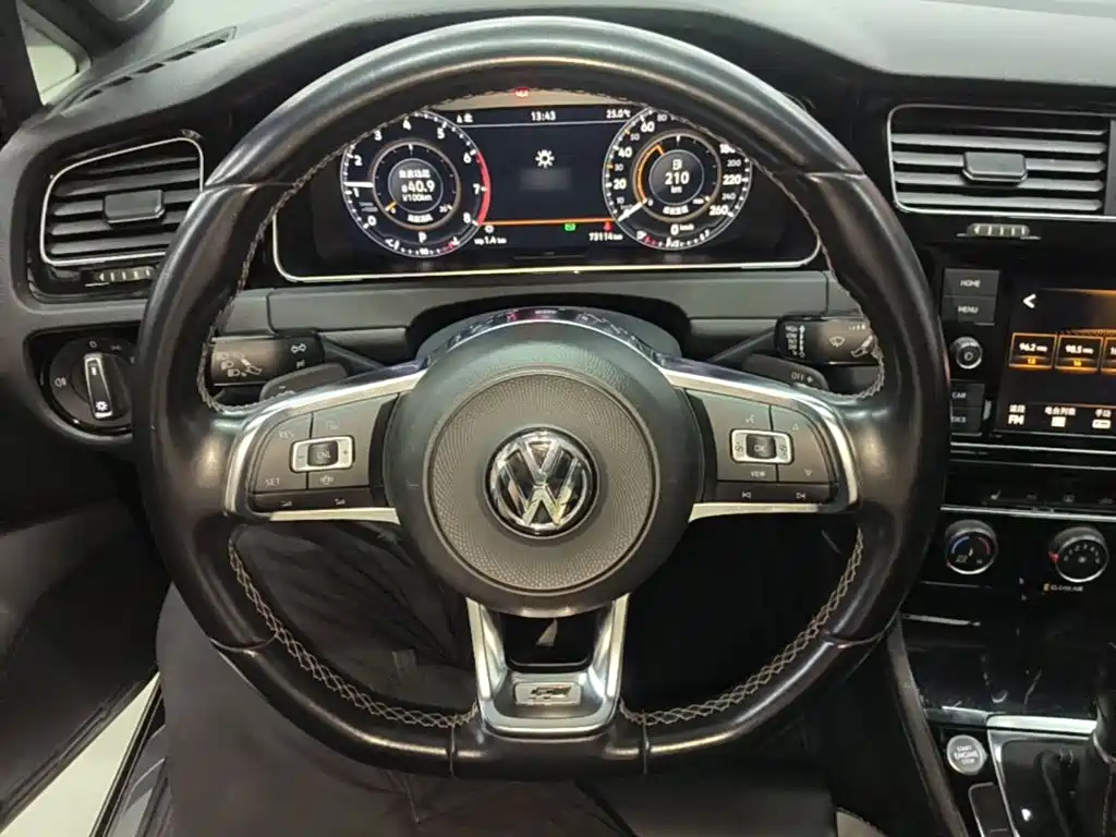 Volkswagen Golf — миниатюра 11