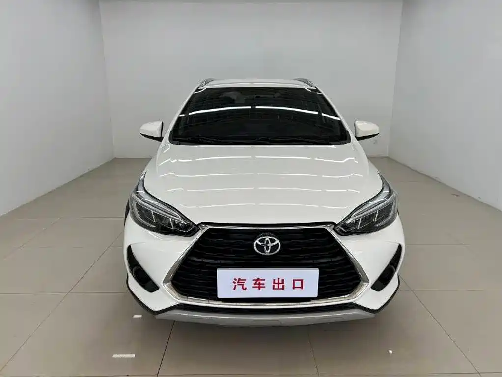 Toyota Yaris L — миниатюра 2