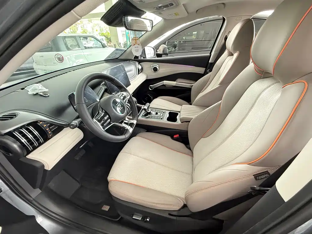 BYD Yuan Plus — миниатюра 4
