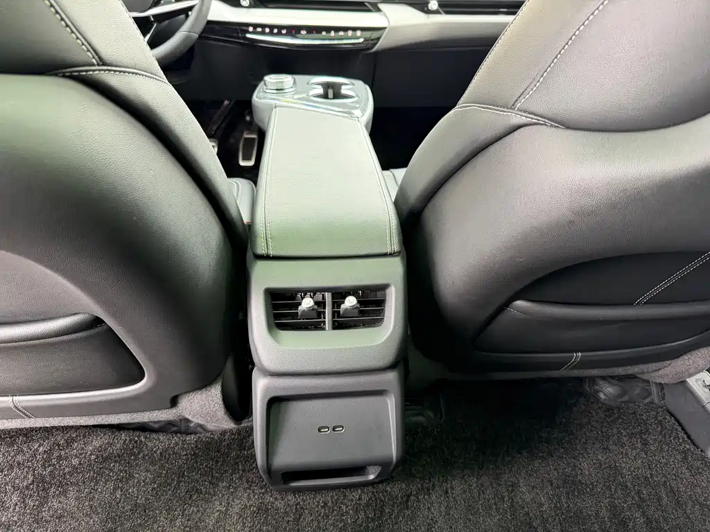 Cadillac IQ — миниатюра 15