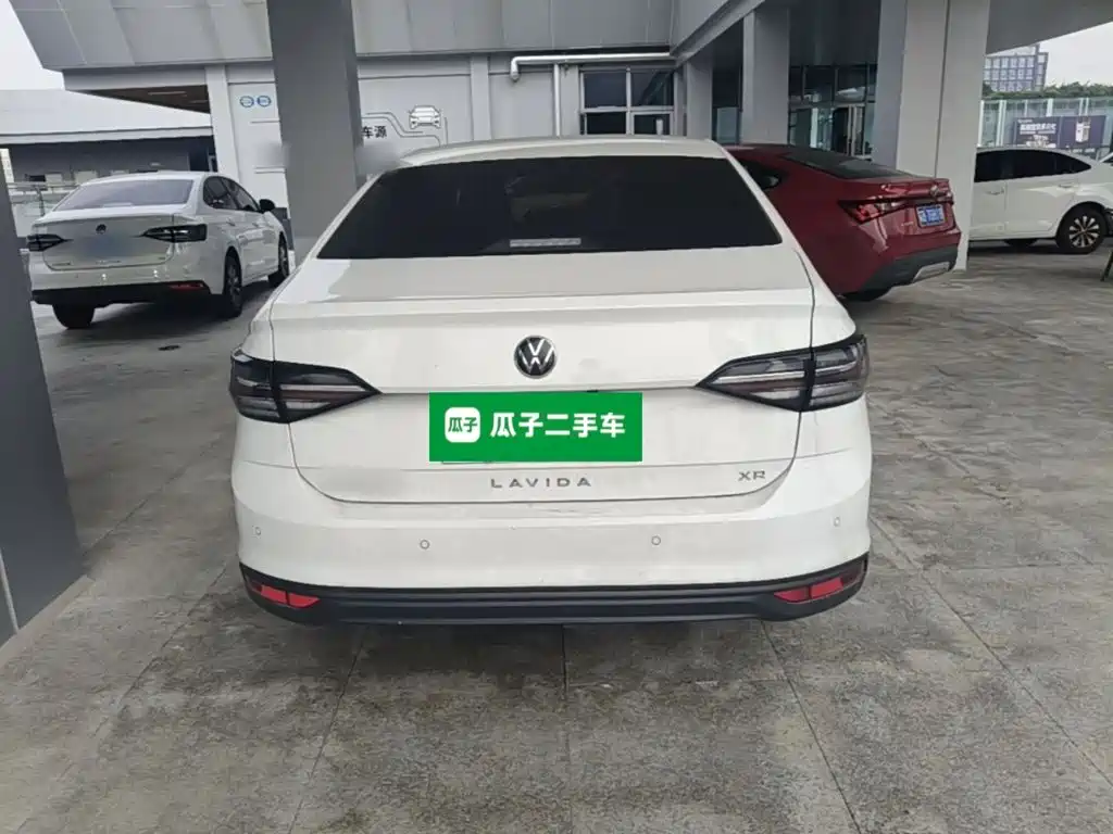 Volkswagen Lavida — миниатюра 6