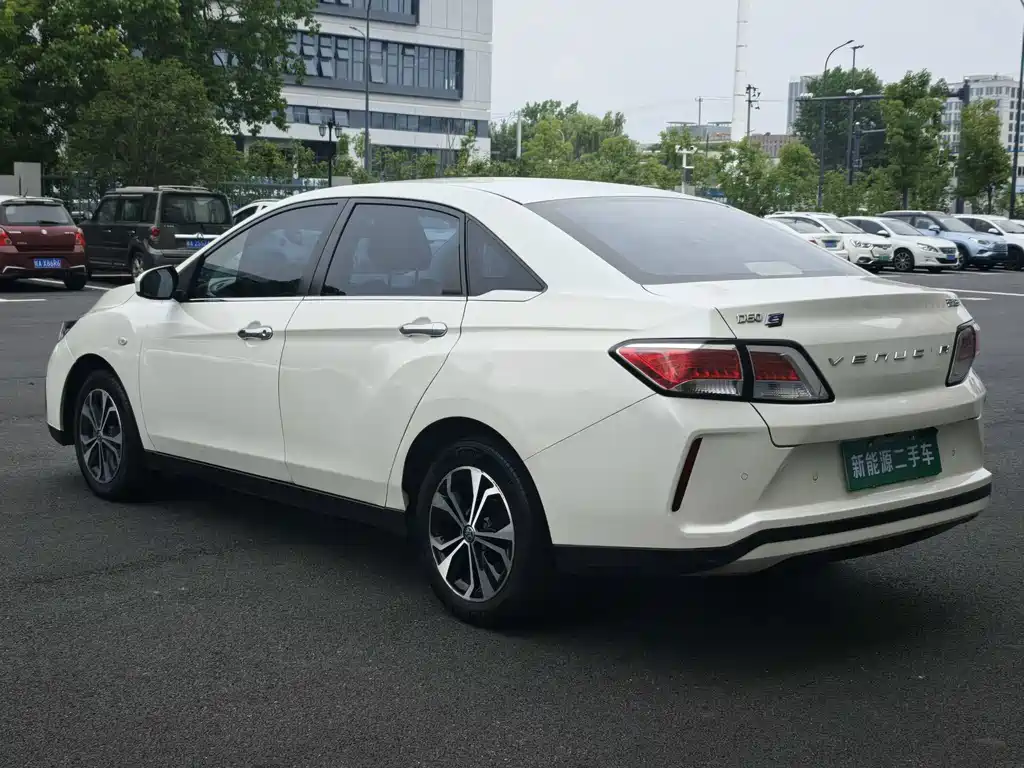 Venucia D60 EV — миниатюра 8