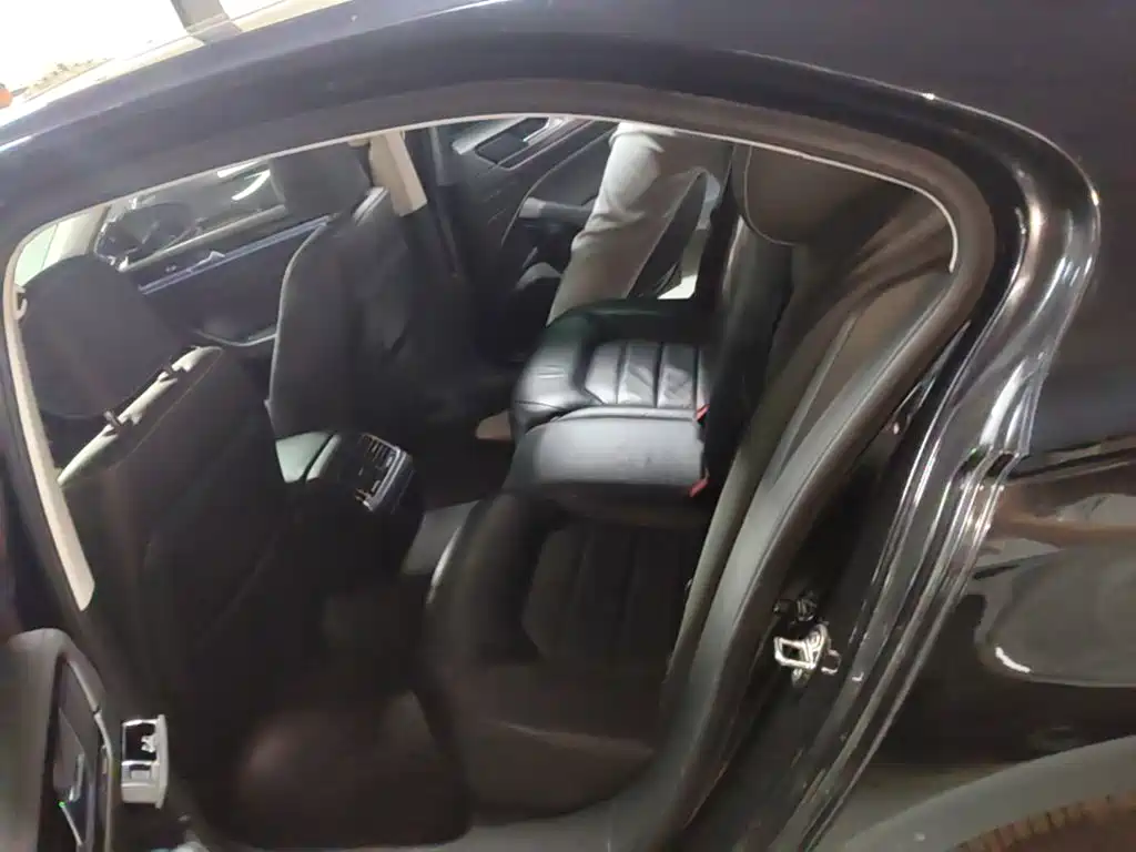 Volkswagen Phideon — миниатюра 17