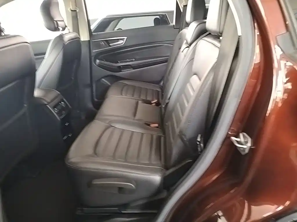 Ford Edge — миниатюра 17