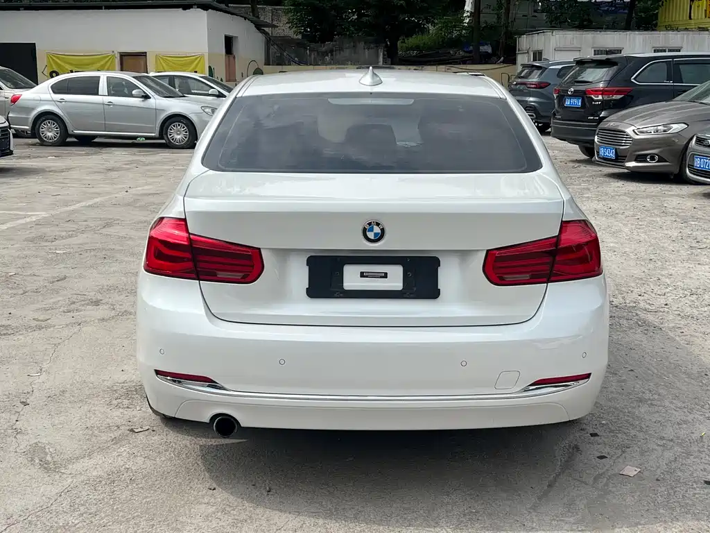 BMW 3 Series — миниатюра 8