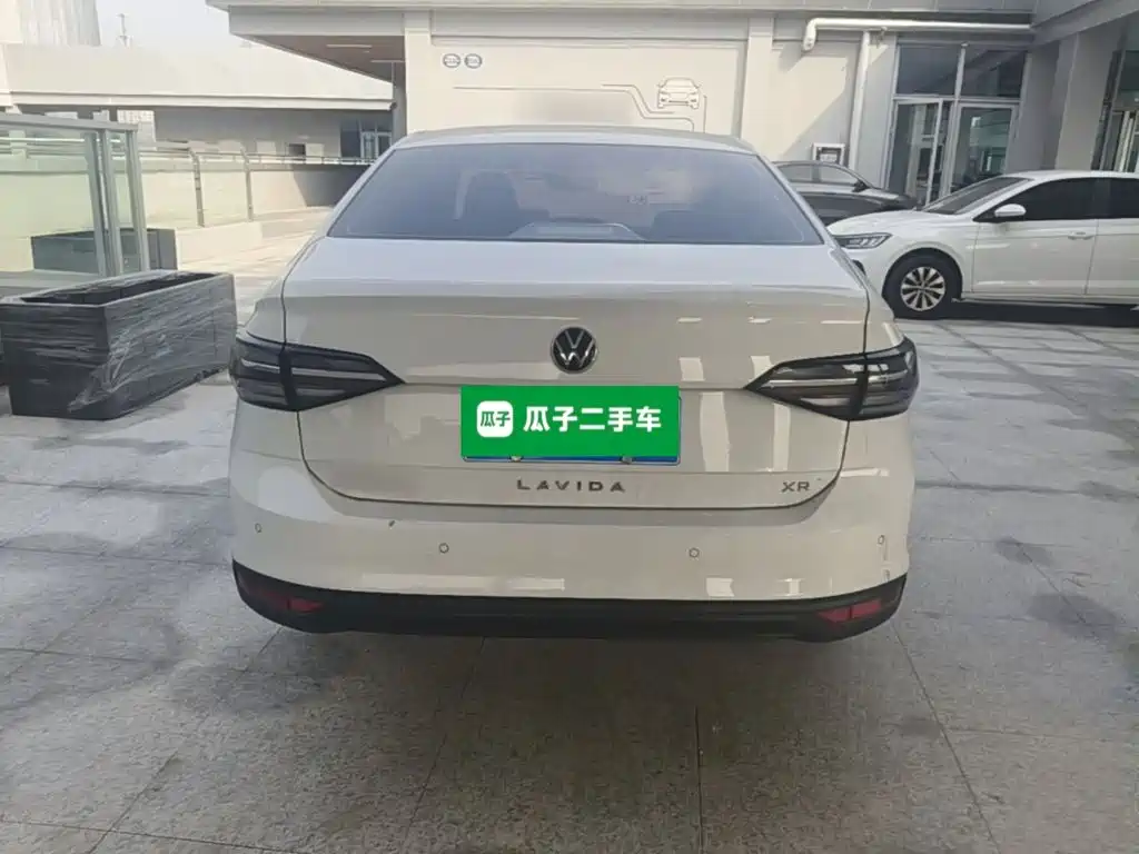 Volkswagen Lavida — миниатюра 6