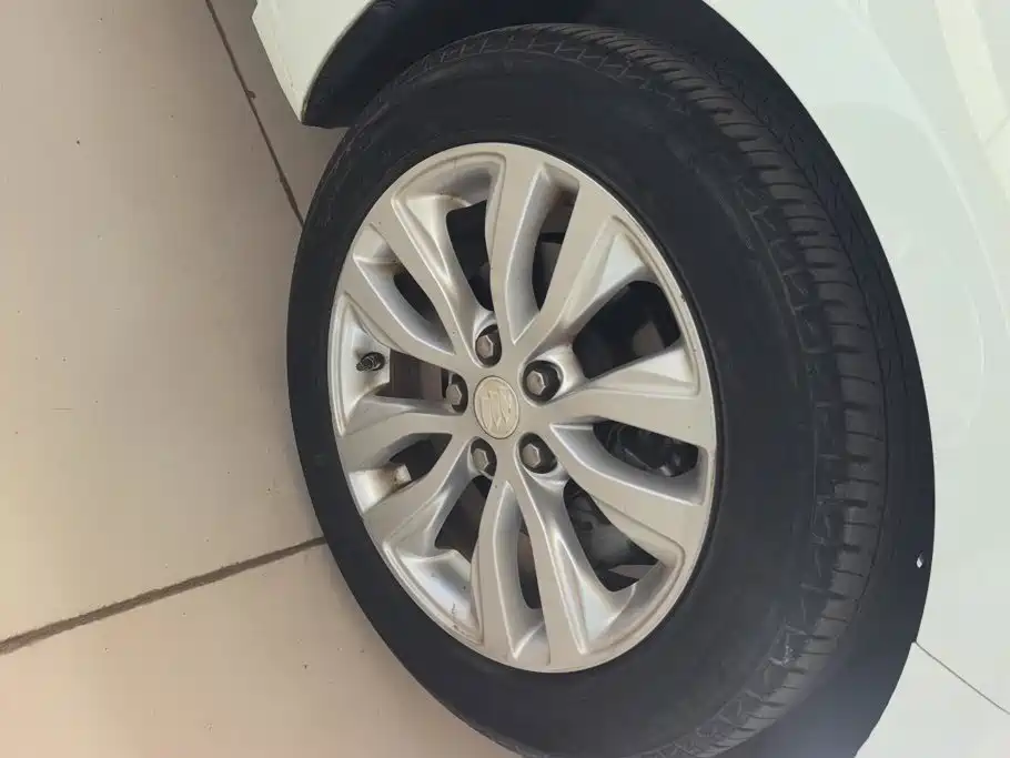 Buick Excelle — миниатюра 6