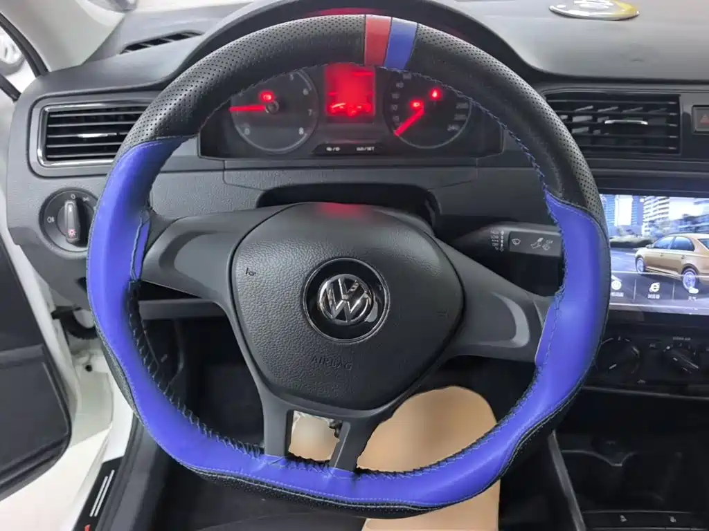 Volkswagen Santana — миниатюра 11