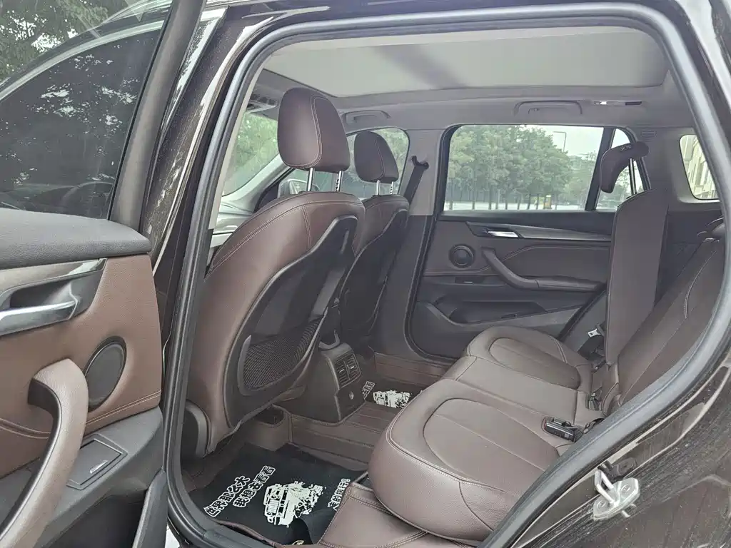 BMW X1 — миниатюра 10