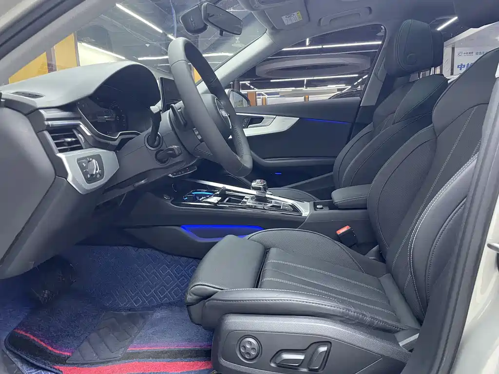 Audi A4L 2020 40 TFSI Fashion