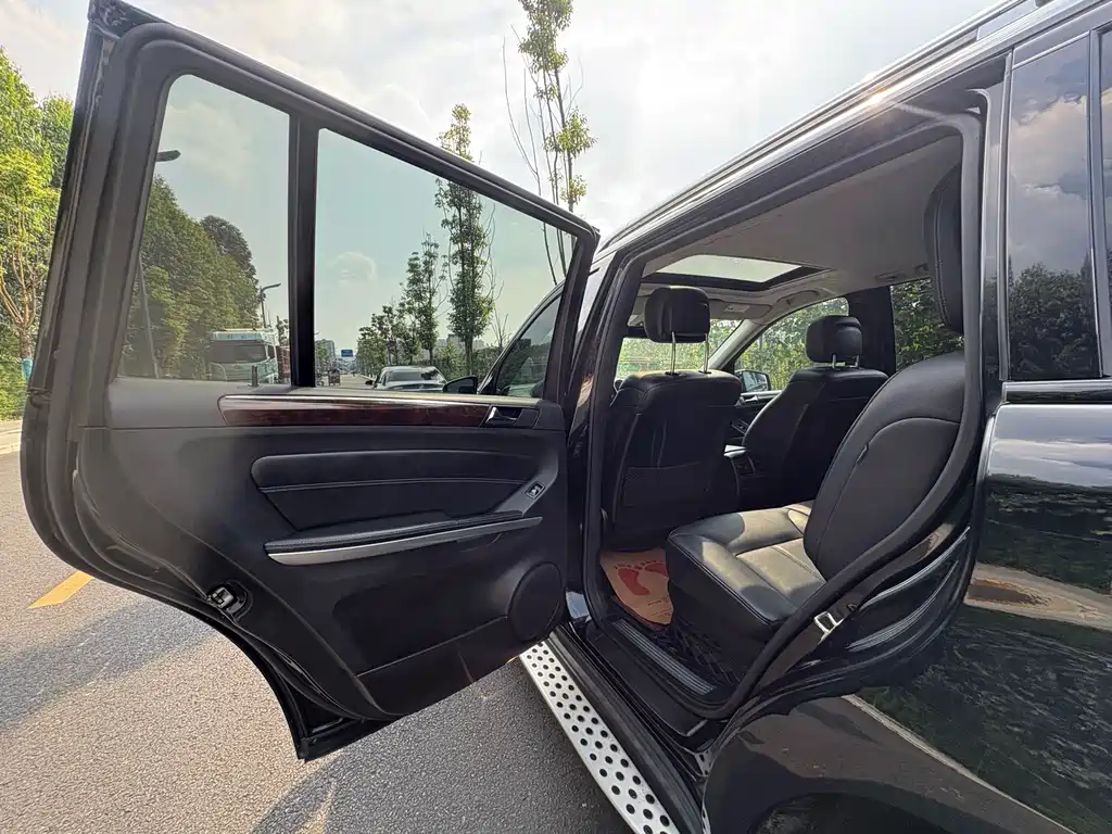 Mercedes-Benz GL-Class — миниатюра 13