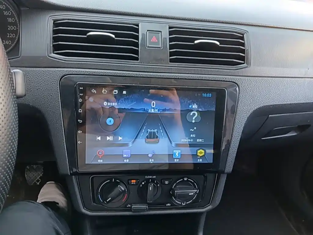 Volkswagen Santana — миниатюра 13