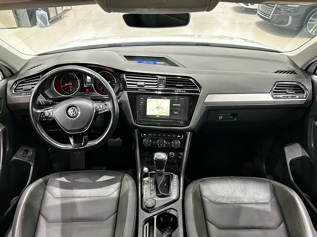 Volkswagen Tiguan L — миниатюра 6