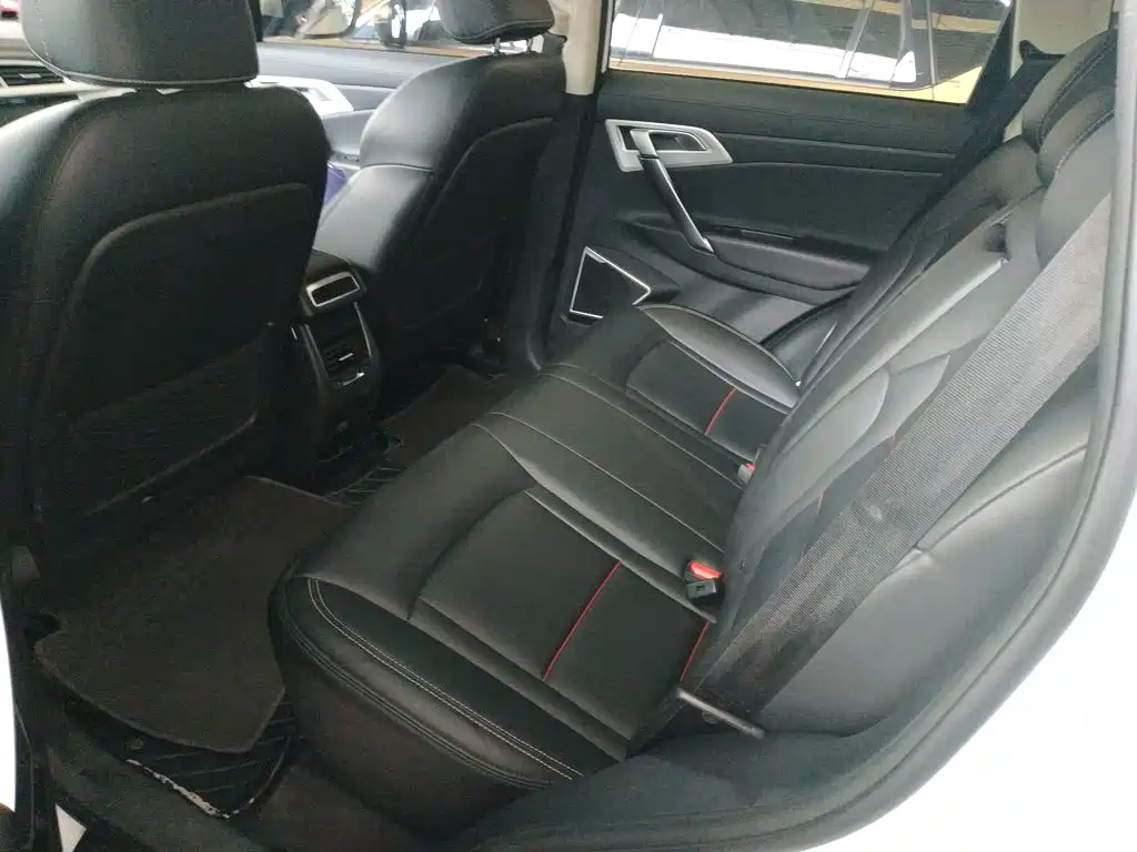 Geely Boyue — миниатюра 17