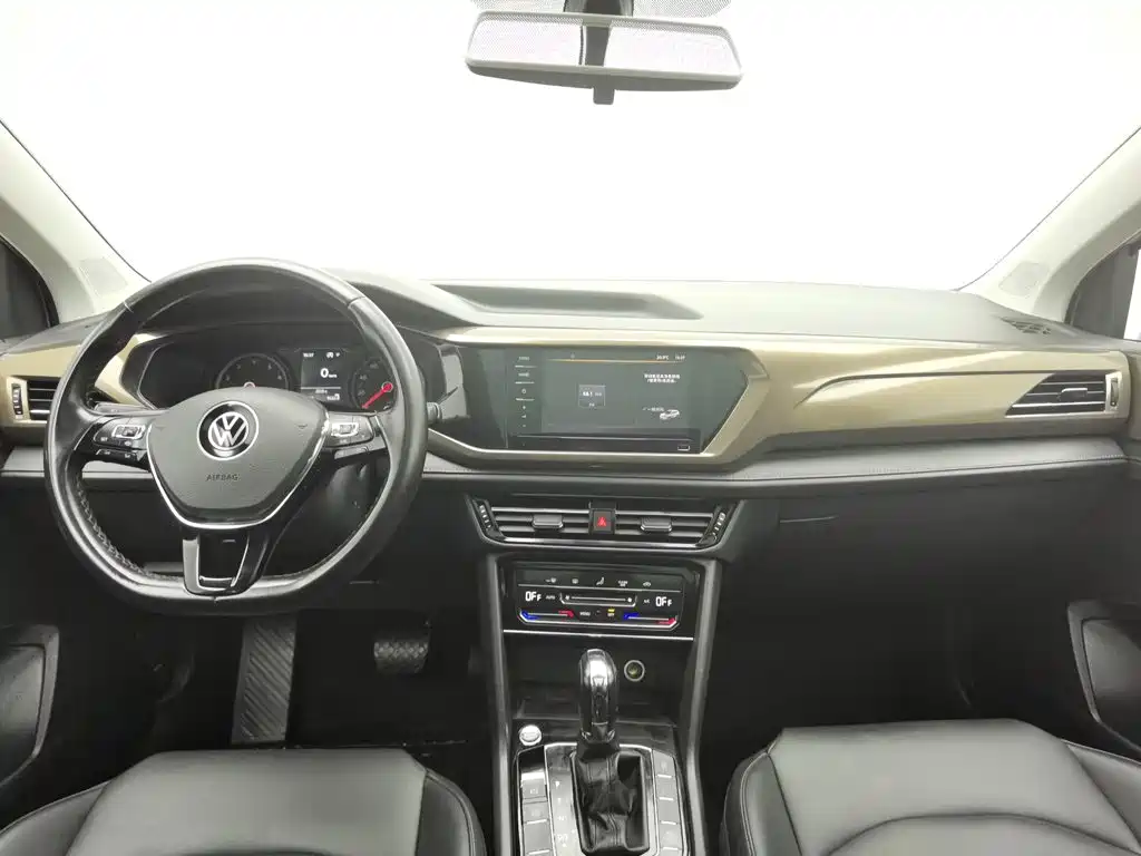 Volkswagen Tharu — миниатюра 5