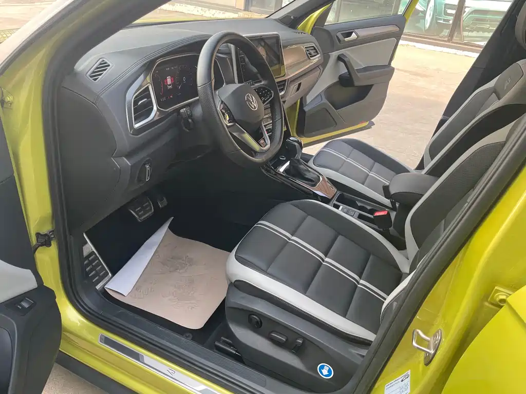 Volkswagen T-Roc — миниатюра 8