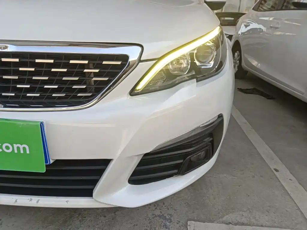 Peugeot 308 — миниатюра 24